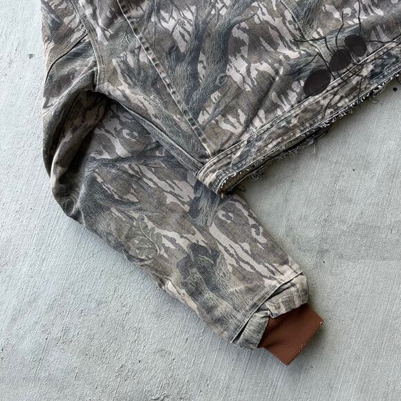 Vintage Y2K Carhartt camo cropped Detroit style work wear jacket - Picture 8 of 9